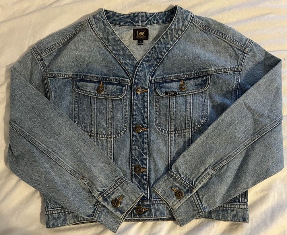 Lee Denim Jacket Women’s Small New Without Tags Blue Vintage Retro Style NICE!